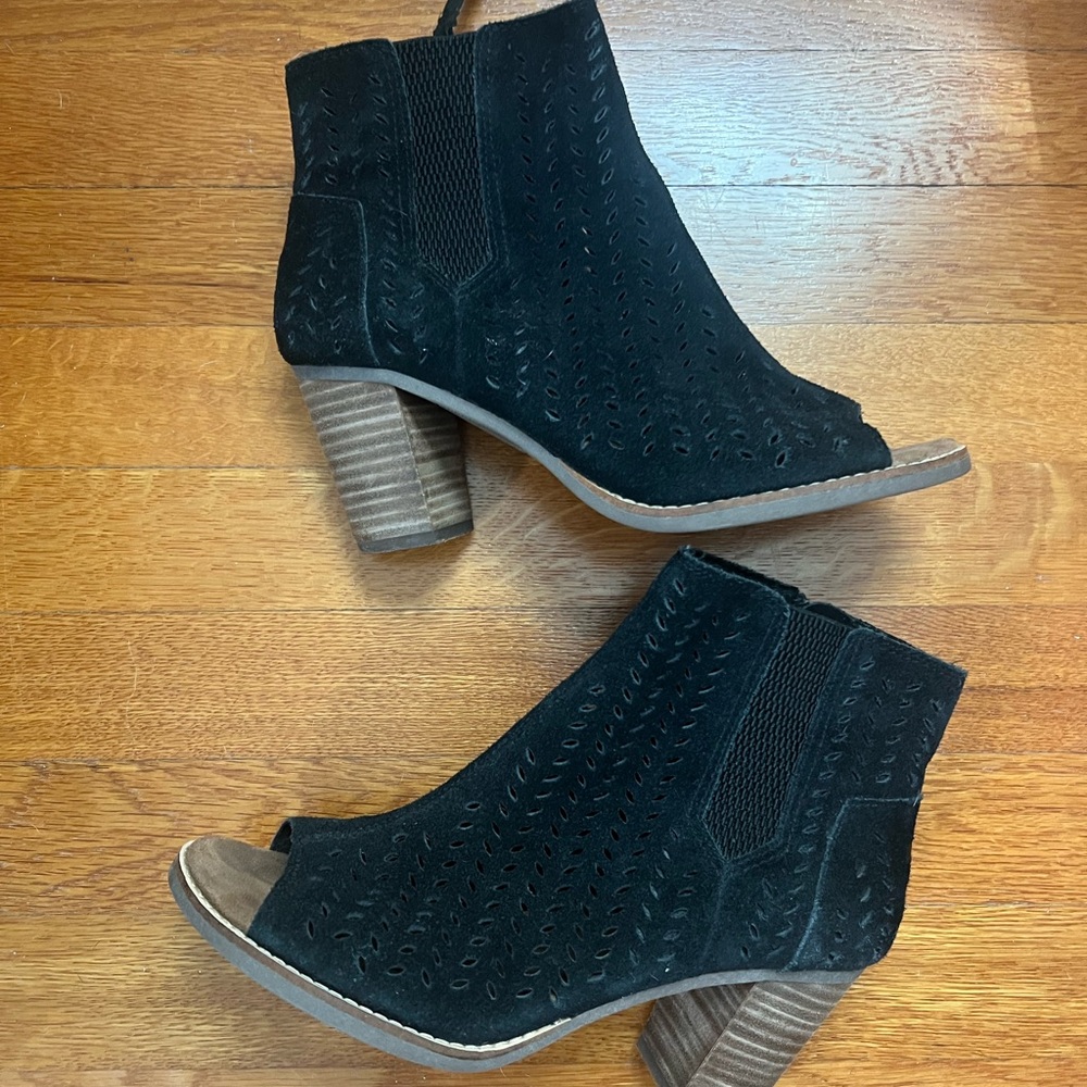 Black Ankle Boots with Block Heel